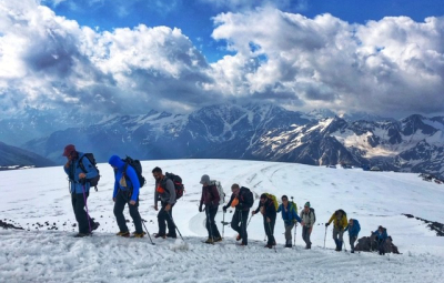 Mt. Elbrus: Grom & Team Acclimatization Hike To Over 15,000’