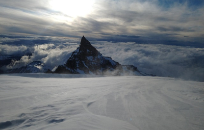Mt. Rainier: Five Day Teams Descend from Camp Muir