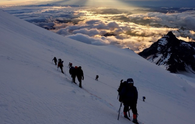 Mt. Rainier: Four Day Climb Teams Tag the Top