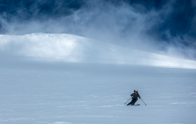 Chile Ski: Reid & Team Summit Llaima!