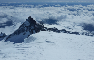 Mt. Rainier: Bond & Five Day Summit Climb Team Reaches Summit