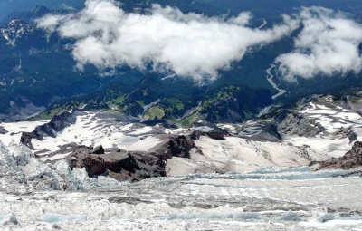 Mt. Rainier: Kautz Seminar Reaches the Summit!