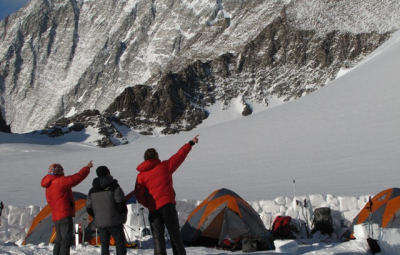 Vinson Massif: Hahn & Team Back to Low Camp