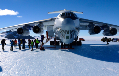 Vinson Massif: Hahn & Team Arrive at Vinson Base Camp