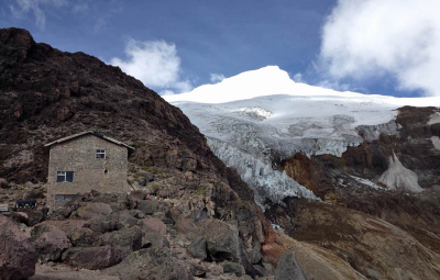 Ecuador Seminar: Knoff & Team Summit Cayambe!