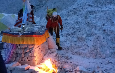 Mt. Everest: Hahn, Waterfall & Team Settle in at Camp One