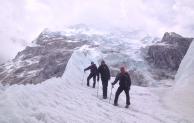 Mt. Everest: Due to Collapse in the Icefall, Team Delays Camp One Rotation