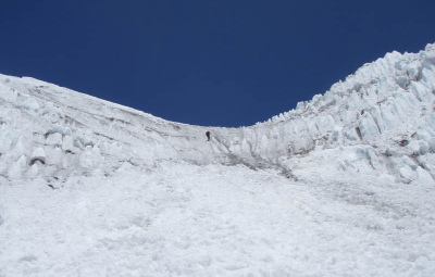 Mt. Rainier: Kautz Seminar Team Reaches Summit